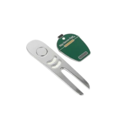 Big Green Egg Golf Giftbox (pitchfork, Bal Marker, Stempel En 3 Golfballen) 8 Big Green Egg Golf Giftbox (pitchfork, Bal Marker, Stempel En 3 Golfballen) -Barbecue Benodigdheden Winkel big green egg golf giftbox pitchfork bal marker st 3