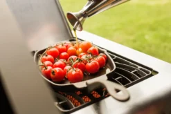 Napoleon Gietijzeren Pan Met Bamboe Onderzetter -Barbecue Benodigdheden Winkel napoleon gietijzeren pan met bamboe onderzetter 3